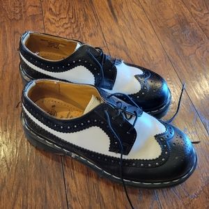 Vintage Dr Martens wingtip shoes
